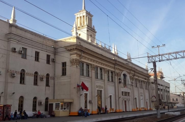 В Краснодаре женщина родила в туалете вокзала и выбросила ребенка