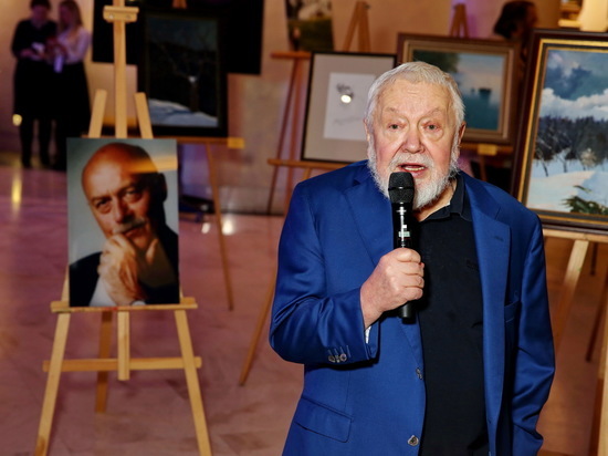 В Ханты-Мансийске открылась выставка работ Станислава Говорухина