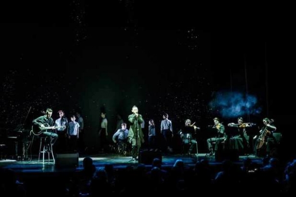 Миронов, Пересильд, Ахеджакова и «Звери» привели Театр Наций в «Движение»