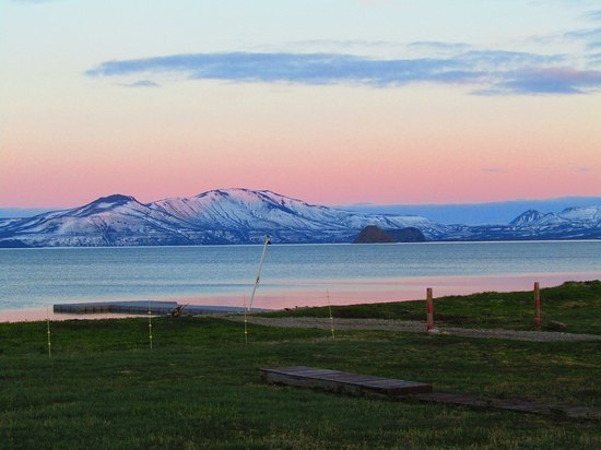 Глубочайшее озеро Камчатки сковало льдом: это коснется краснокнижных птиц