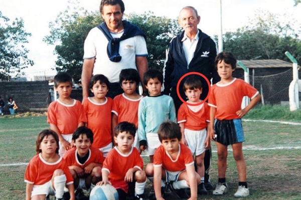 Месси начинал на ужасных полях Росарио, а значит, заиграл бы и дождливым вечером в Стоке