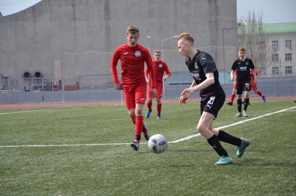 Продолжаются игры в рамках Всероссийского детско-юношеского турнира по футболу памяти В.Д. Нечепуренко 