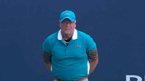 В женском финале Майами было два героя: Барти и большой линейный в золоте