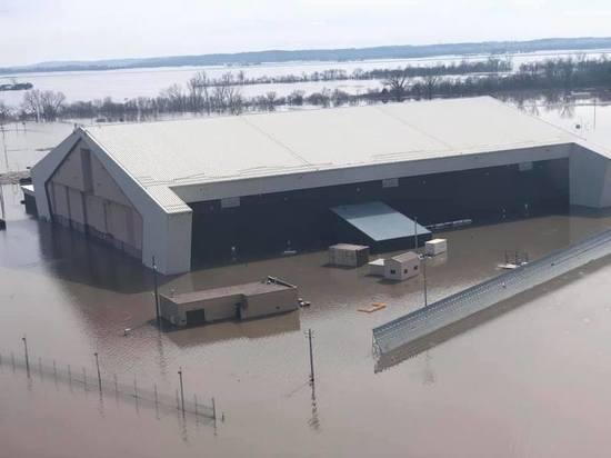 В США затопило авиабазу с "боингами судного дня"