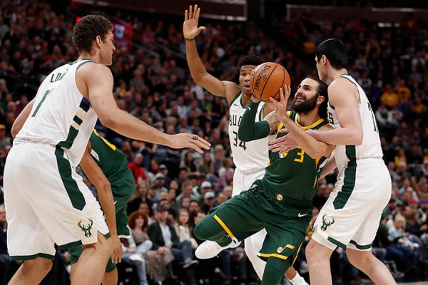 «Милуоки» разрывает НБА, но в плей-офф у них будут проблемы