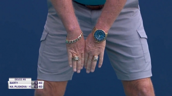 В женском финале Майами было два героя: Барти и большой линейный в золоте