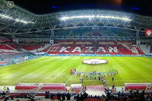 Как же печально выглядят трибуны РПЛ в холод