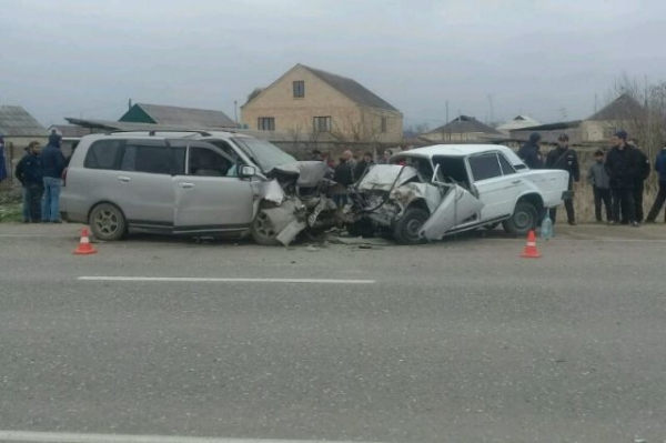В Дагестане в лобовом ДТП на встречке погибли 4 человека