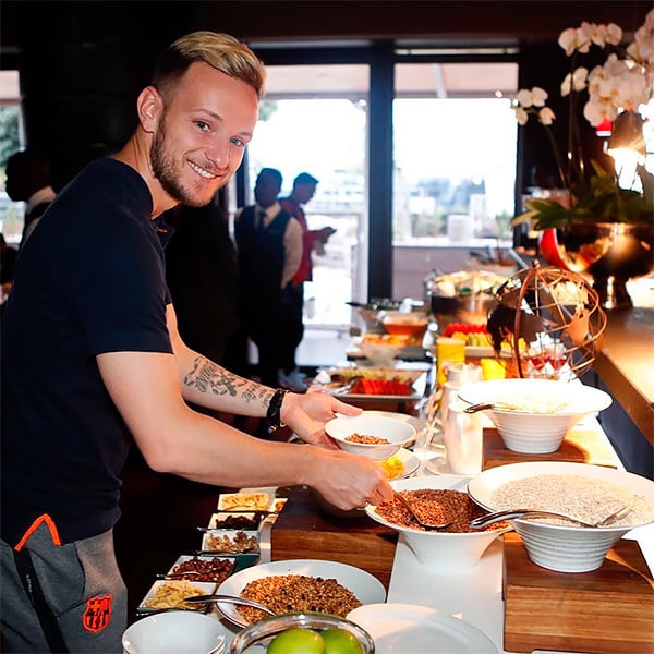 «Барса» изучает Месси, чтобы найти кого-то похожего, хочет следить за игроками во сне и предотвращать травмы