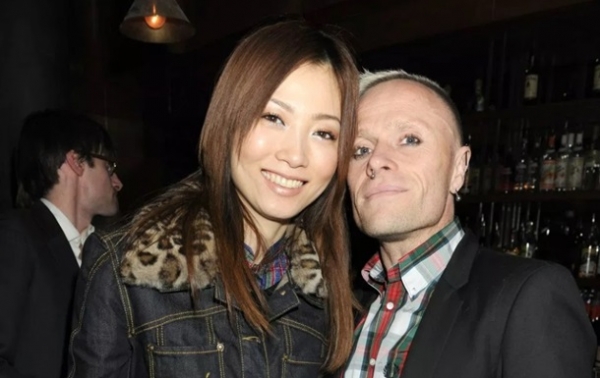 Кит Флинт до самоубийства умолял жену вернуться - СМИ