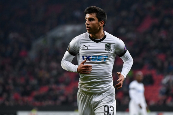 В «Краснодаре» переполох. Клуб уверен, что на Игнатьева плохо влияют агенты, игрок называет новости о машине ересью