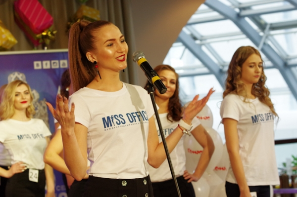 Самых красивых работниц офиса выбрали в Новосибирске