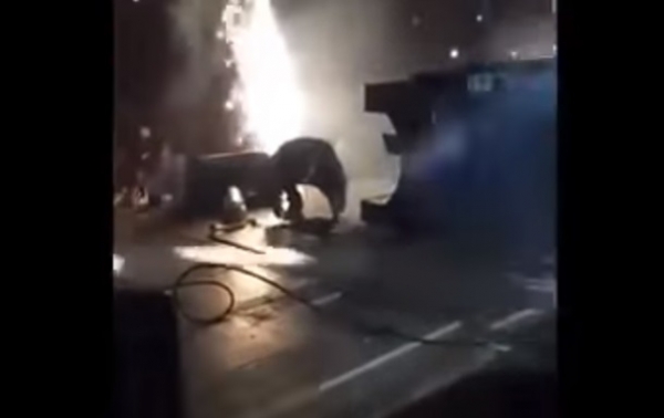 Сеть бурно обсуждает видео с "падением Газманова"