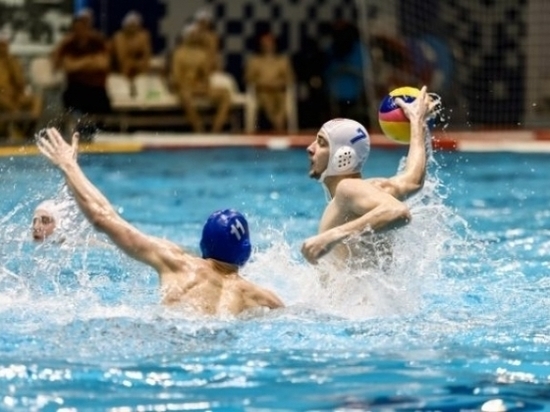 Ватерполисты «Спартак-Волгоград-2» одержали верх над петербуржцами