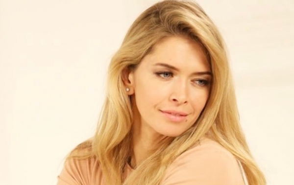 В Сети показали, как изменилась Брежнева за 15 лет