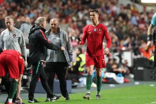 Очень плохой вечер Роналду: разбили нос, дернул мышцу