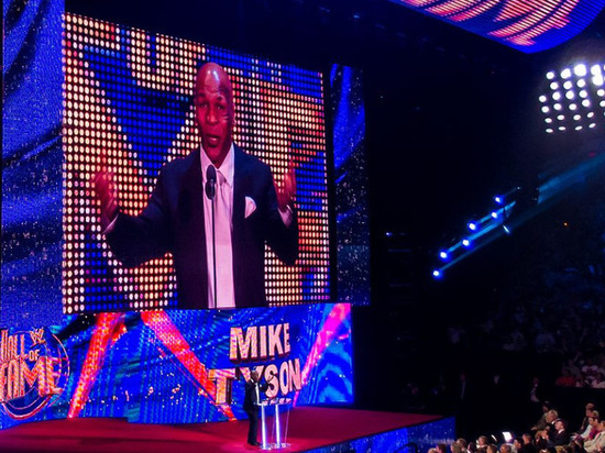 Тайсон посоветовал Макгрегору сфокусироваться на спорте