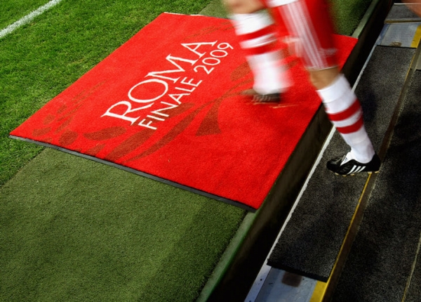 10 лет назад в Лиге чемпионов тоже было 4 четвертьфиналиста из АПЛ. Хорошо помните ту ЛЧ?