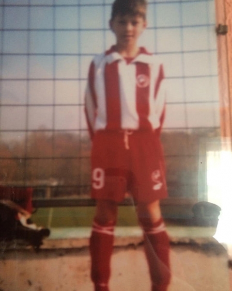 Лука Йович &ndash; форвард, который скоро будет в топ-клубе. Отказал Венгеру, спал в машине, чтобы пробиться в футбол