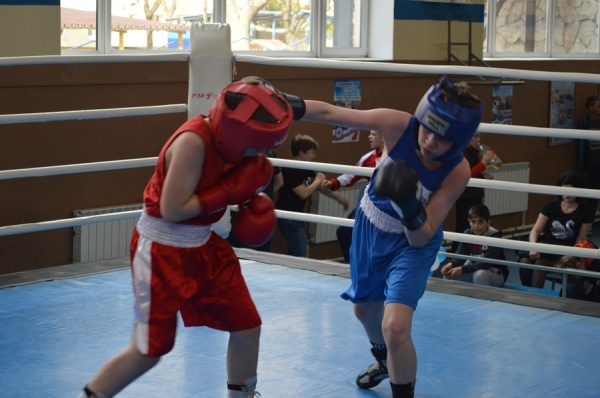 Городской турнир по боксу собрал порядка 140 юных спортсменов