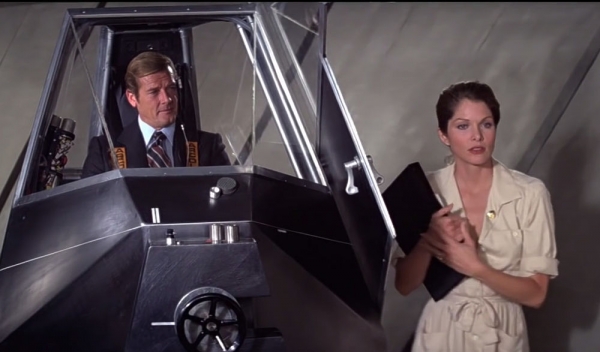 Скончалась еще одна девушка Бонда