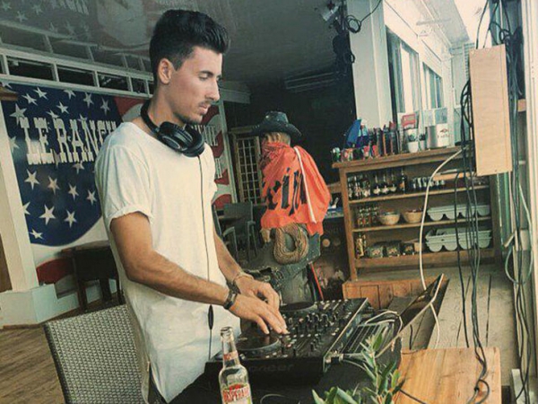 Он ездил на молодежный ЧМ с Гризманном и мог стать новым Льорисом. Но в 24 закончил карьеру &ndash; ради диджеинга