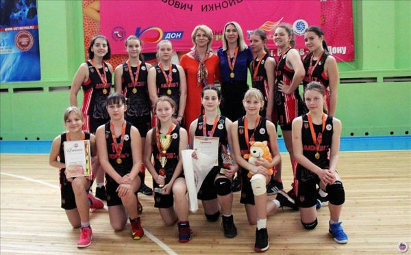В ростовской ДЮСШ №7 завершился IX Турнир по баскетболу на призы Олимпийской чемпионки Елены Швайбович