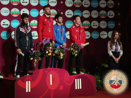 Сборная России по вольной борьбе выиграла Евро-2019