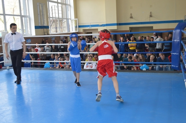 Городской турнир по боксу собрал порядка 140 юных спортсменов