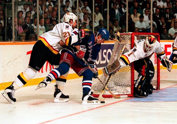 &laquo;Детройт&raquo; Дацюка, &laquo;Колорадо&raquo; Руа и &laquo;Рейнджерс&raquo; Кинэна. Кто выиграл регулярку НХЛ и не облажался в плей-офф