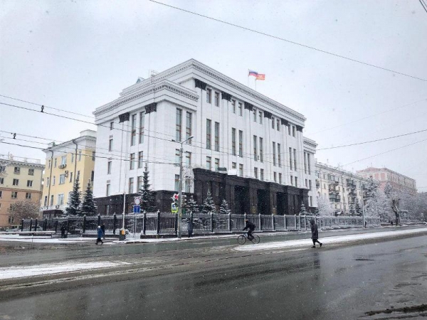 Журналисты готовятся к первой пресс-конференции Алексея Текслера