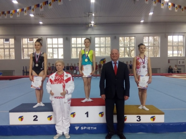 Ростовские гимнасты успешно выступили на первенстве ЮФО  