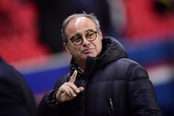 Во Франции &ndash; новый суперталант. Его сравнивают с Обамеянгом, он уничтожил &laquo;ПСЖ&raquo; и летом перейдет в &laquo;Барсу&raquo; или &laquo;Баварию&raquo;