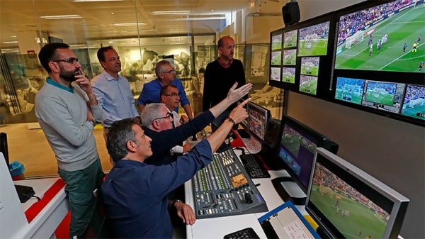 Marca не записала на Месси гол &laquo;Эспаньолу&raquo;, и фанаты &laquo;Барсы&raquo; возмутились. Газета собрала комиссию &ndash; решение изменили 