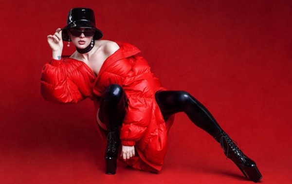 MARUV показала пикантные фото с отдыха