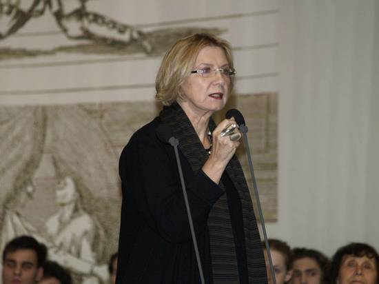 Актрису Аллу Демидову экстренно госпитализировали