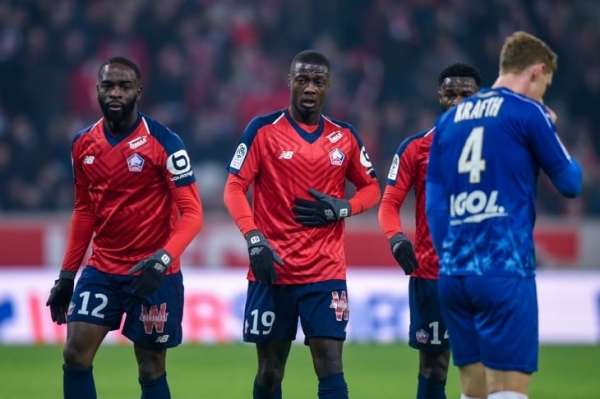 Во Франции &ndash; новый суперталант. Его сравнивают с Обамеянгом, он уничтожил &laquo;ПСЖ&raquo; и летом перейдет в &laquo;Барсу&raquo; или &laquo;Баварию&raquo;