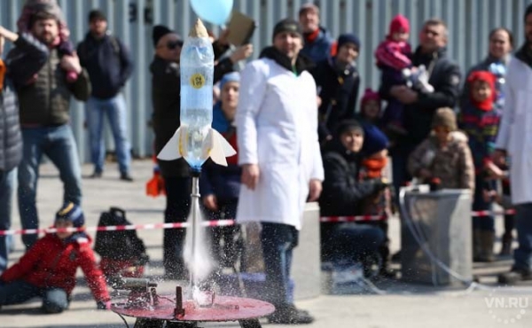 Ракетный фестиваль устроили ученые в День космонавтики