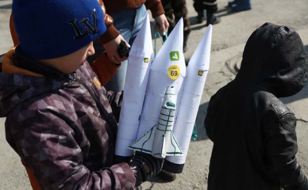 Ракетный фестиваль устроили ученые в День космонавтики