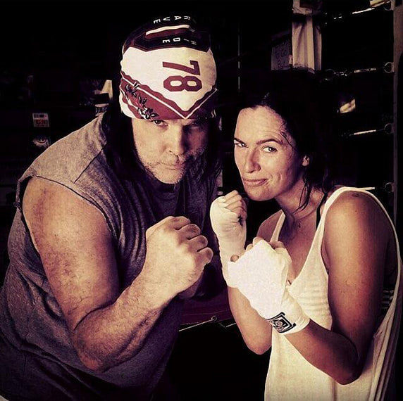 Спорт в &laquo;Игре престолов&raquo;: спарринг Конора и &laquo;Горы&raquo;, игра Рамси с Роналдиньо и гимнастика Бриенны