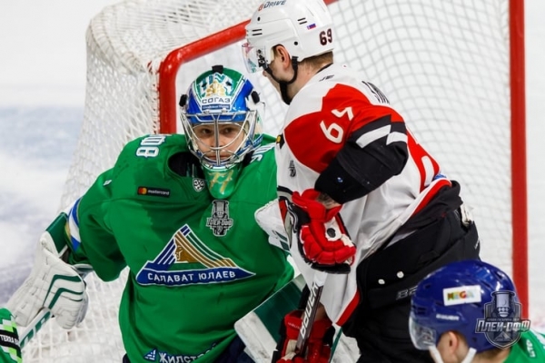 Это за них тащит Метсола. Семья лучшего вратаря КХЛ