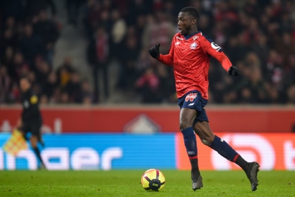 Во Франции &ndash; новый суперталант. Его сравнивают с Обамеянгом, он уничтожил &laquo;ПСЖ&raquo; и летом перейдет в &laquo;Барсу&raquo; или &laquo;Баварию&raquo;