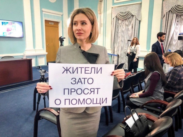 Журналисты готовятся к первой пресс-конференции Алексея Текслера