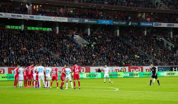 Ракицкий почти не бил ближние штрафные в &laquo;Шахтере&raquo;, а теперь больше него забивает только Месси