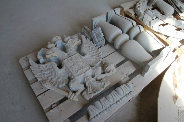 Омский бизнесмен реставрирует здание, в котором родился его сын