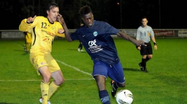 Во Франции &ndash; новый суперталант. Его сравнивают с Обамеянгом, он уничтожил &laquo;ПСЖ&raquo; и летом перейдет в &laquo;Барсу&raquo; или &laquo;Баварию&raquo;