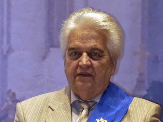 Прощание с Евгением Крылатовым завершилось аплодисментами