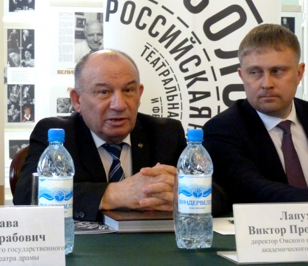 &laquo;Золотую маску&raquo; предложили показывать в омском ТЮЗе и &laquo;Арлекине&raquo;