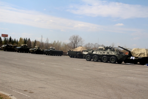 В парке Победы на 9 Мая покажут шоу парашютистов и планеристов