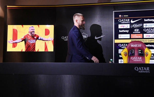 Де Росси больше не нужен &laquo;Роме&raquo;. Он провел карьеру в тени Тотти и давно мечтает о Нью-Йорке